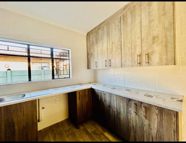 3 BEDROOM HOUSE FOR SALE IN VANDERBIJLPARK CW 4